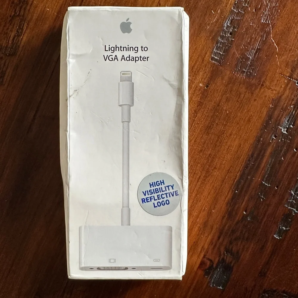 Apple Lighting to VGA Adapter